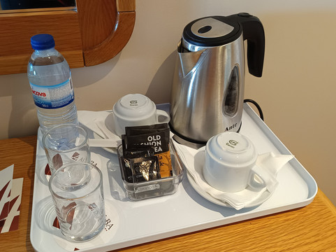 阿尔巴酒店主图