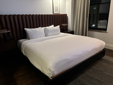 安提酒店，傲途格精选主图