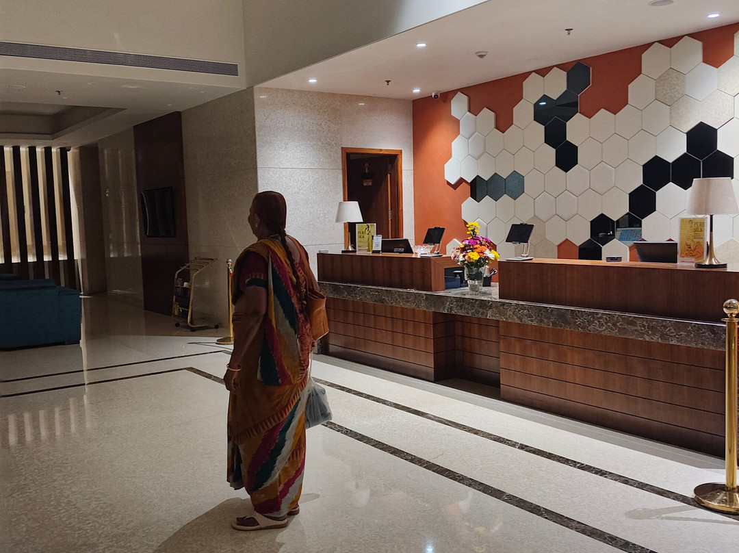 拉特纳穆里宫酒店主图