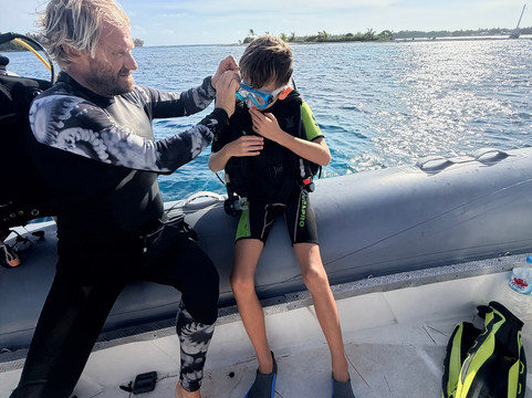 The Six Passengers-阿瓦托鲁必去景点