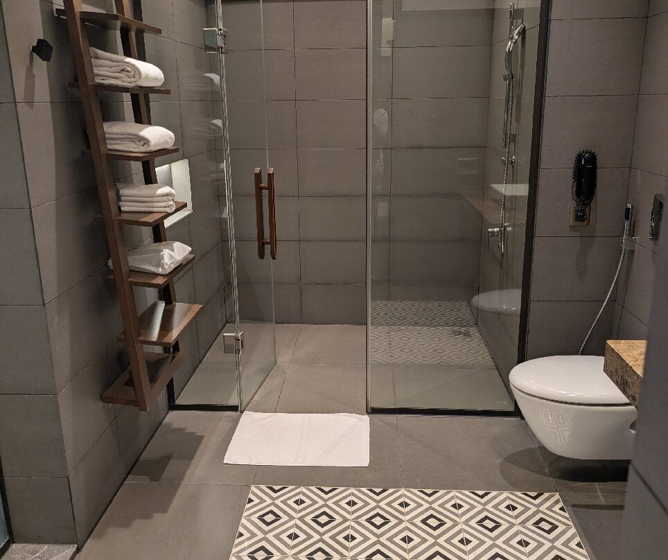 森纳顺化酒店主图