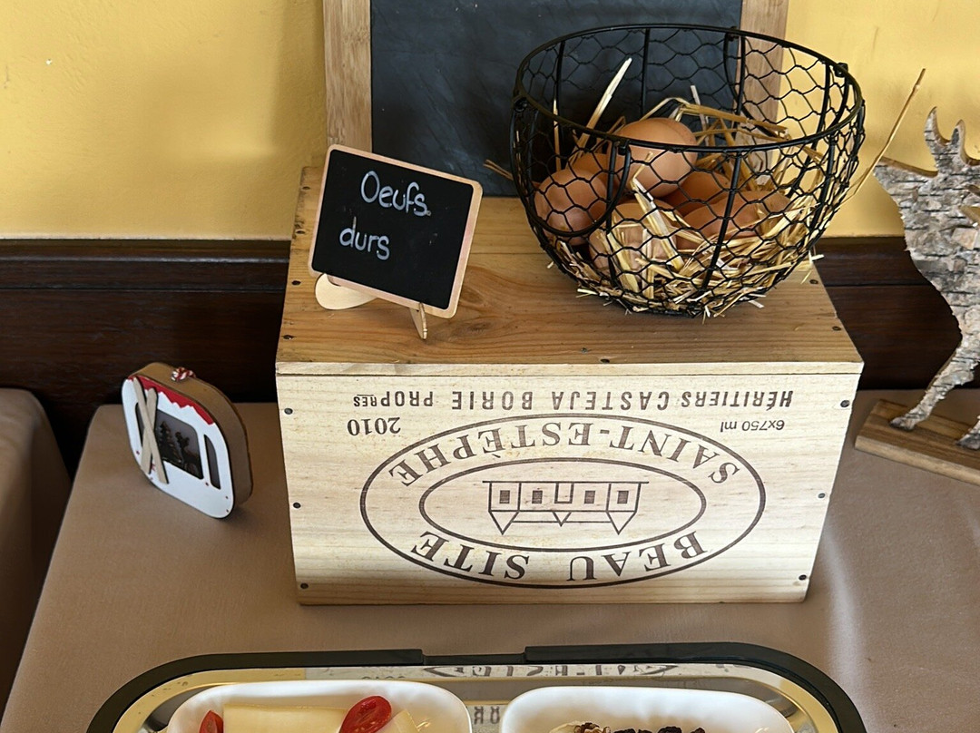 乐莱蒙酒店主图