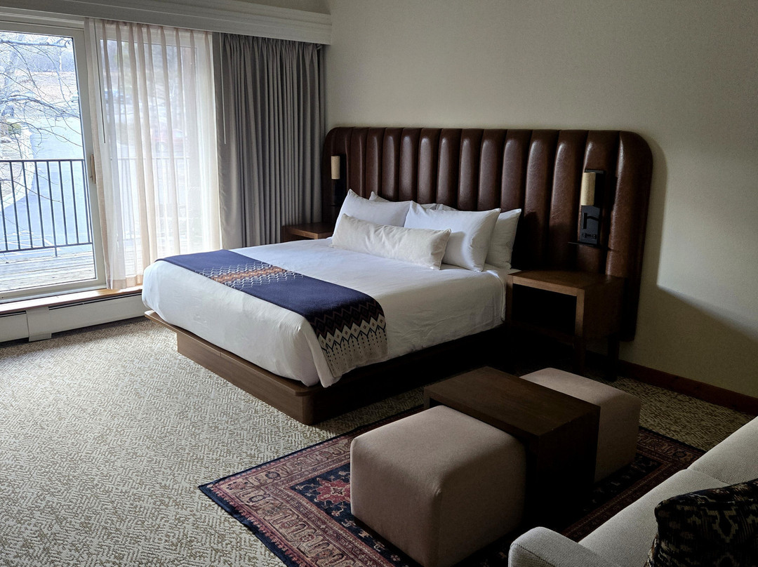 岩溪度假酒店主图