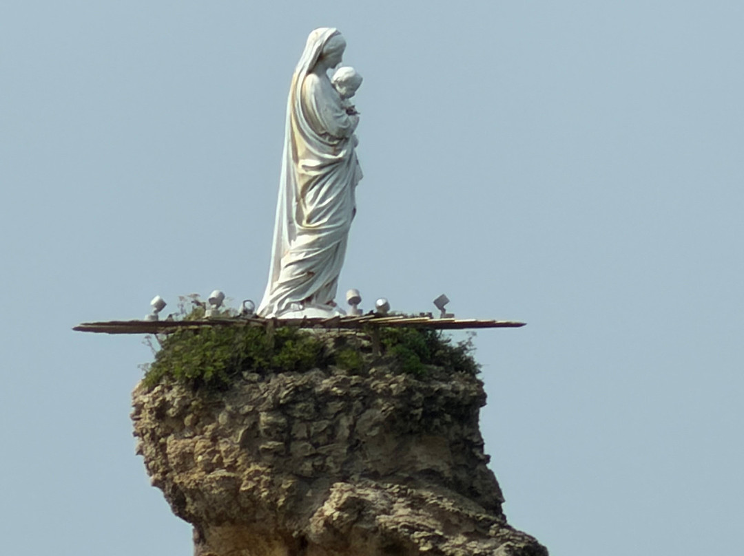 Rocher de la Vierge-比亚里茨必去景点