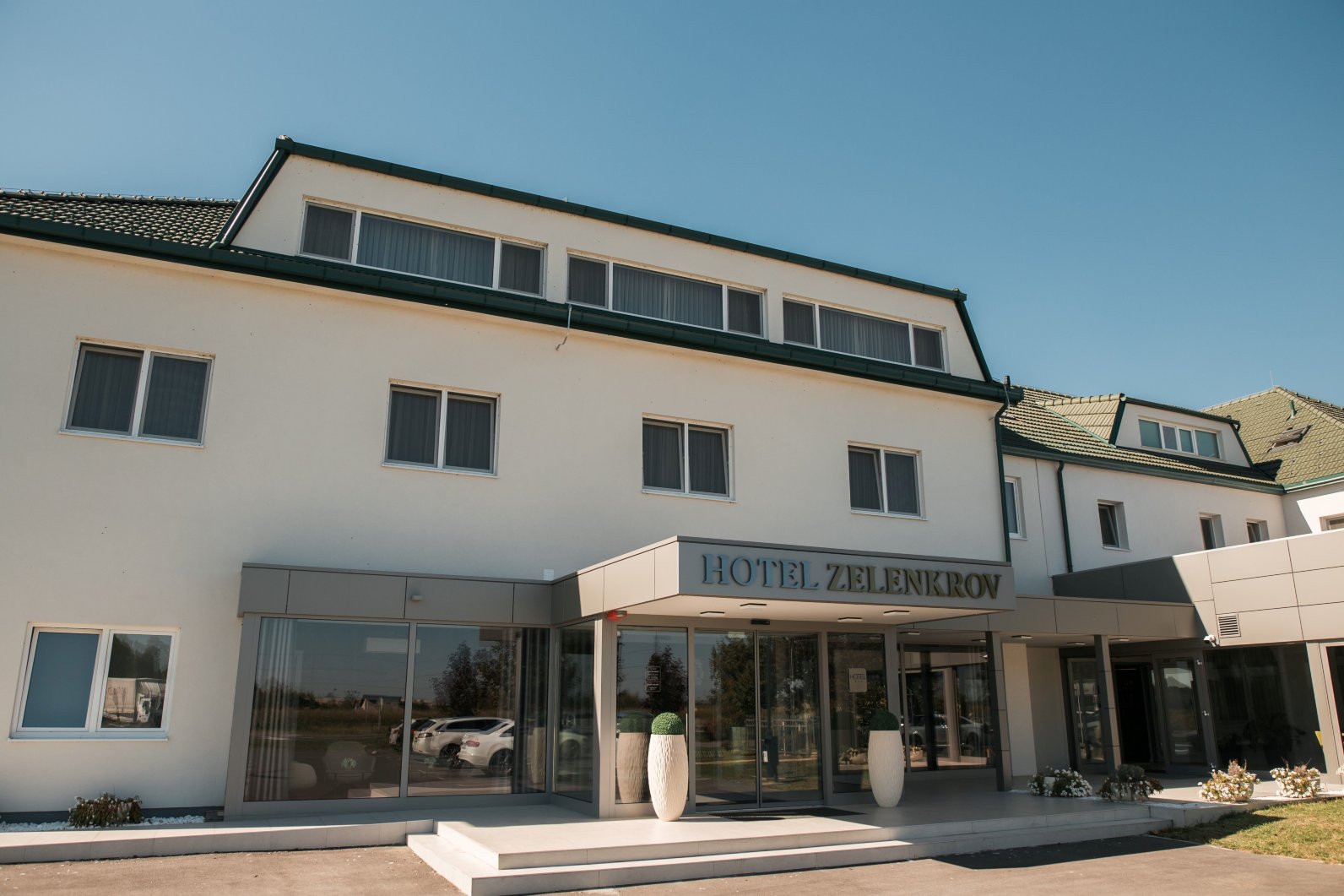 Hotel Zelenkrov-度假村/酒店