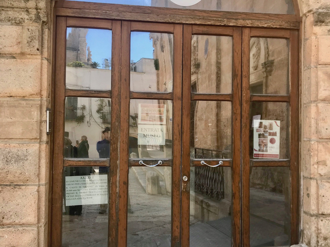 Piazza Della Libertà-奥斯图尼必去景点