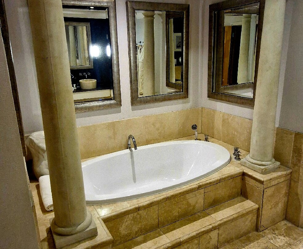 亚历山大家庭酒店及乌托邦温泉酒店主图