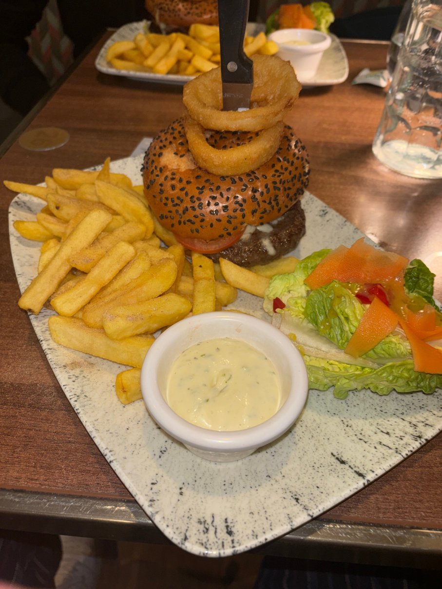 麦克威廉姆公园酒店-旅行者