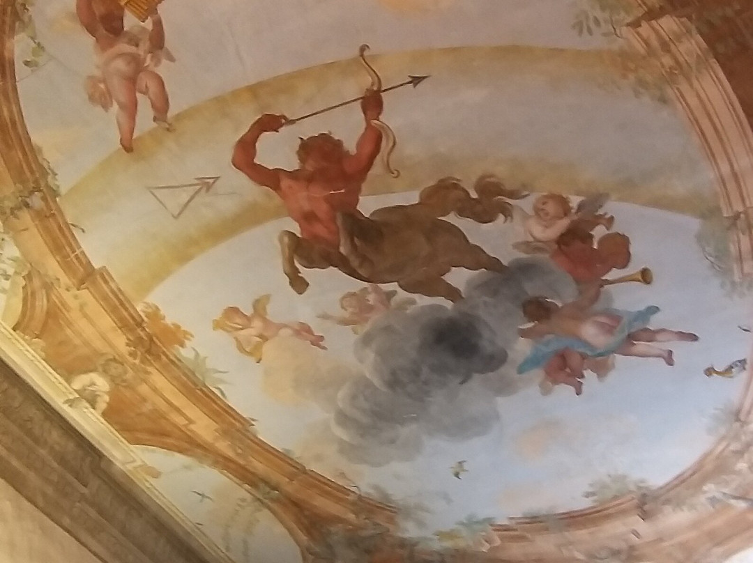 Palazzo Chigi-圣奎里科多尔恰必去景点