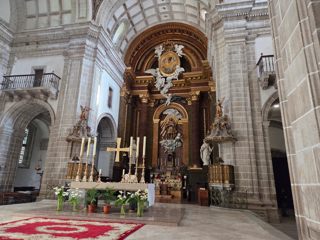 Monasterio de San Julian de Samos-Samos必去景点
