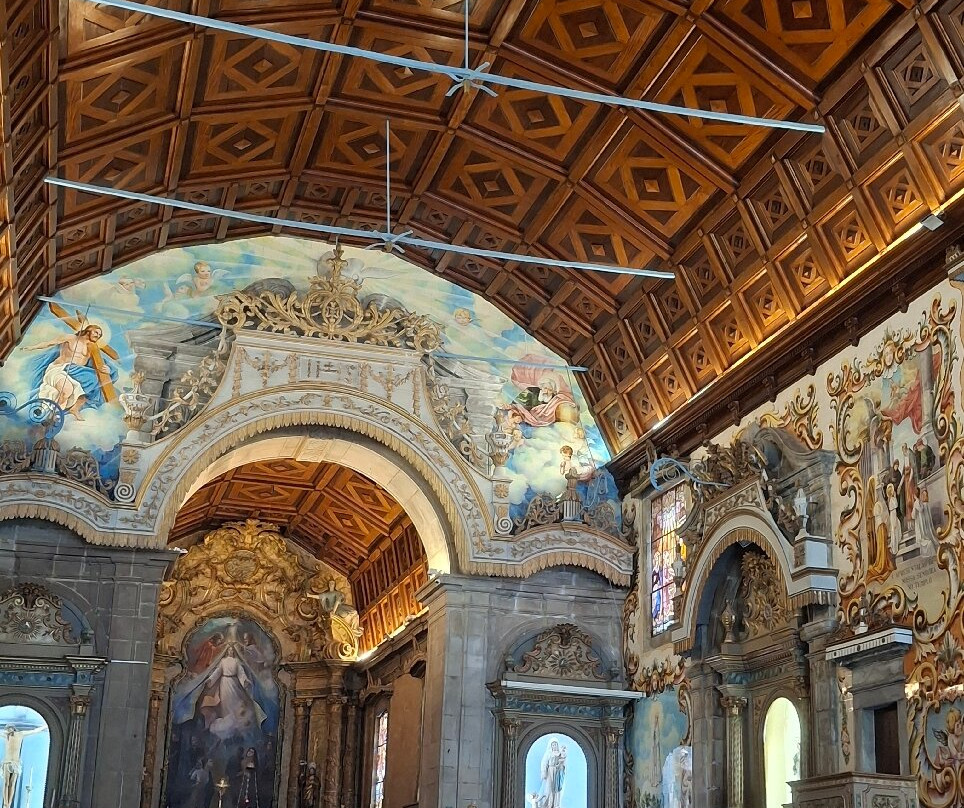Igreja Matriz de Santa Maria de Válega-Valega必去景点