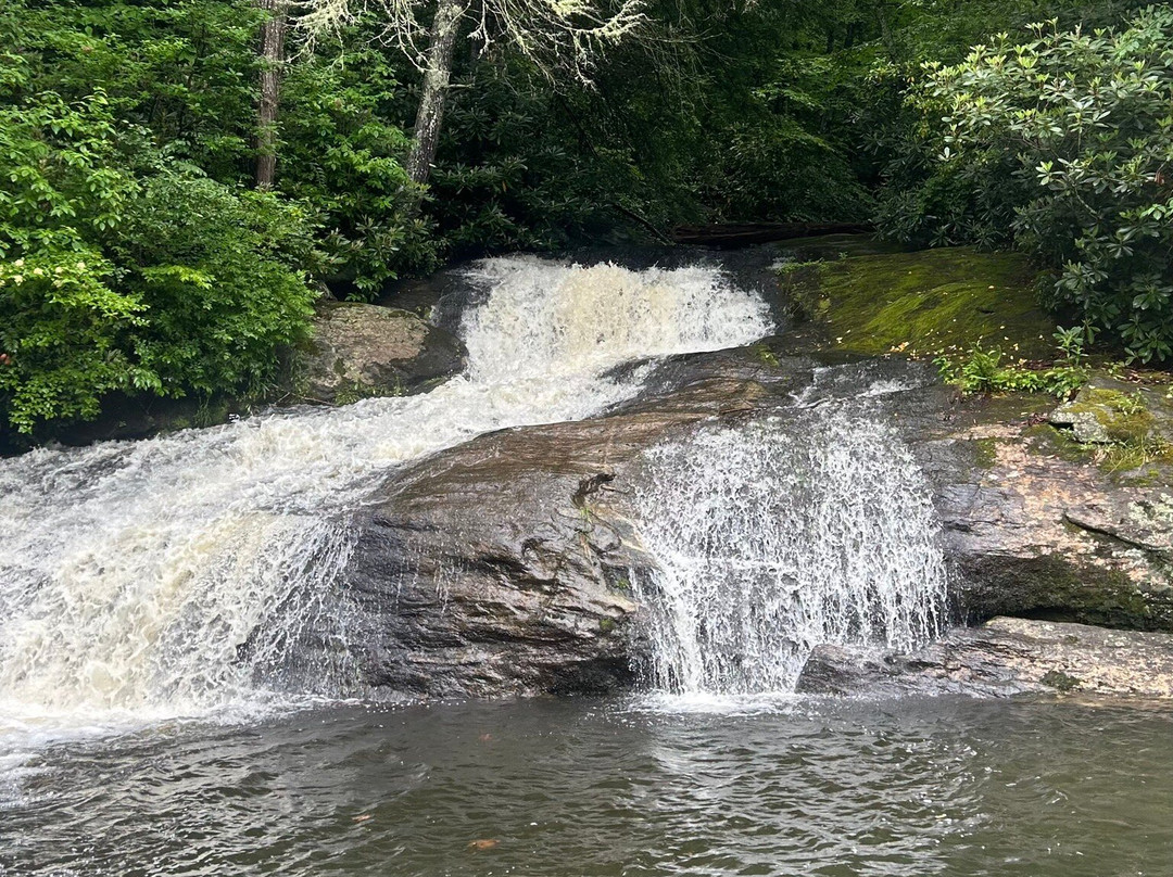 Lake Glenville Scenic Waterfall Cruises-Cashiers必去景点
