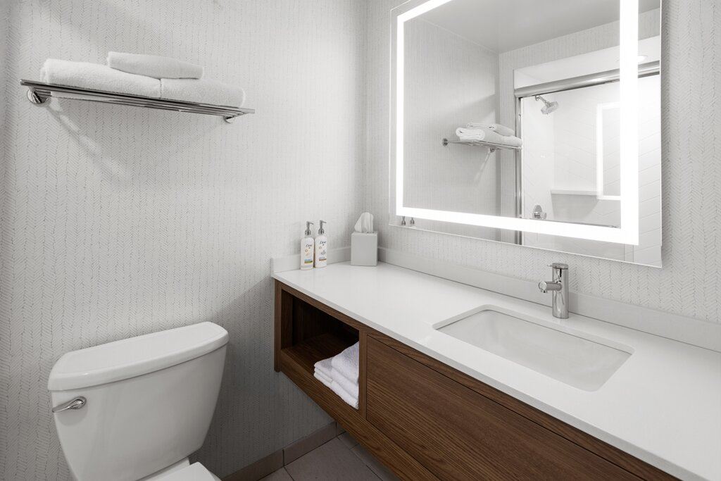 Holiday Inn 南金斯敦（新港地区）-浴室