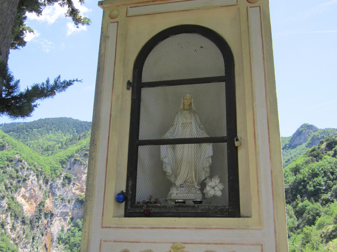 Notre-Dame de la Menour-Moulinet必去景点