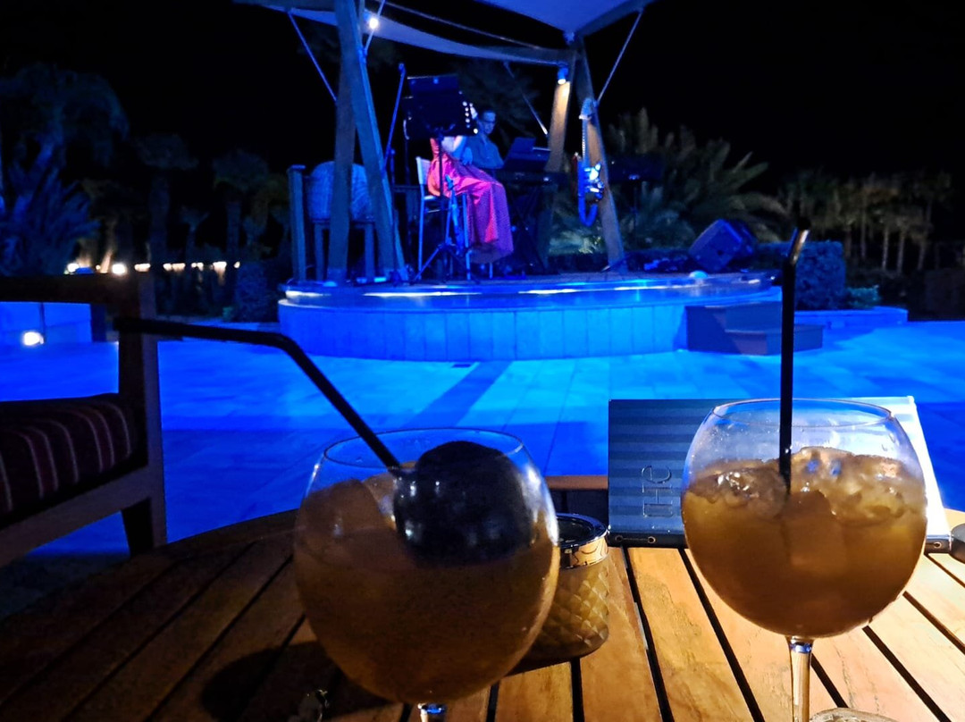 地中海海滩酒店主图