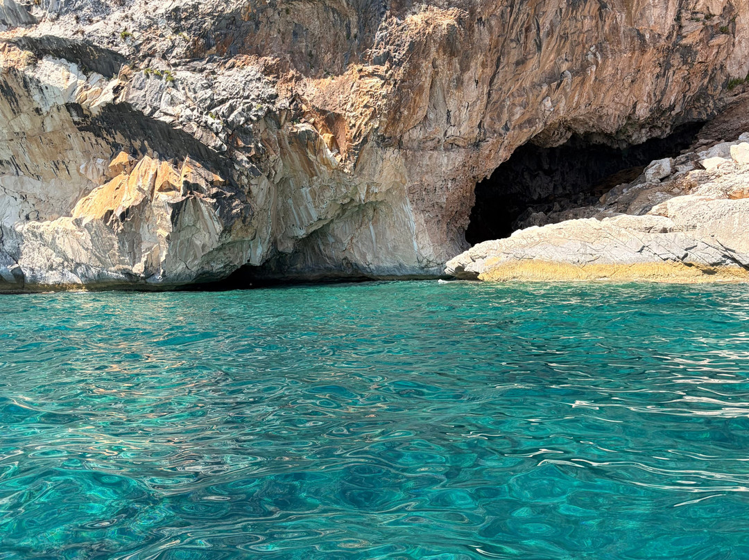 Blue Driving - Noleggio Gommoni ed escursioni nel Golfo di Orosei-奥罗塞必去景点