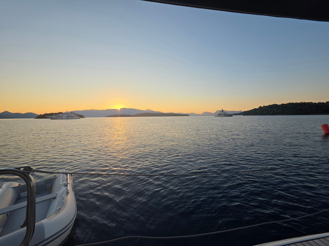 Nisos Yacht Charter-Nidri必去景点