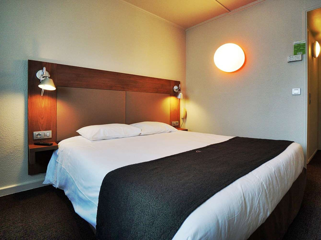 Ville D'Avray酒店住宿-Campanile Paris Ouest - Chaville