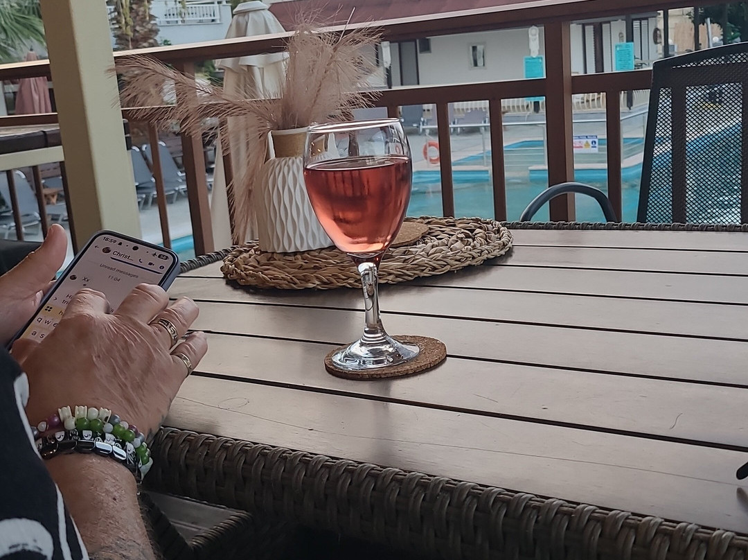 美杜莎酒店主图