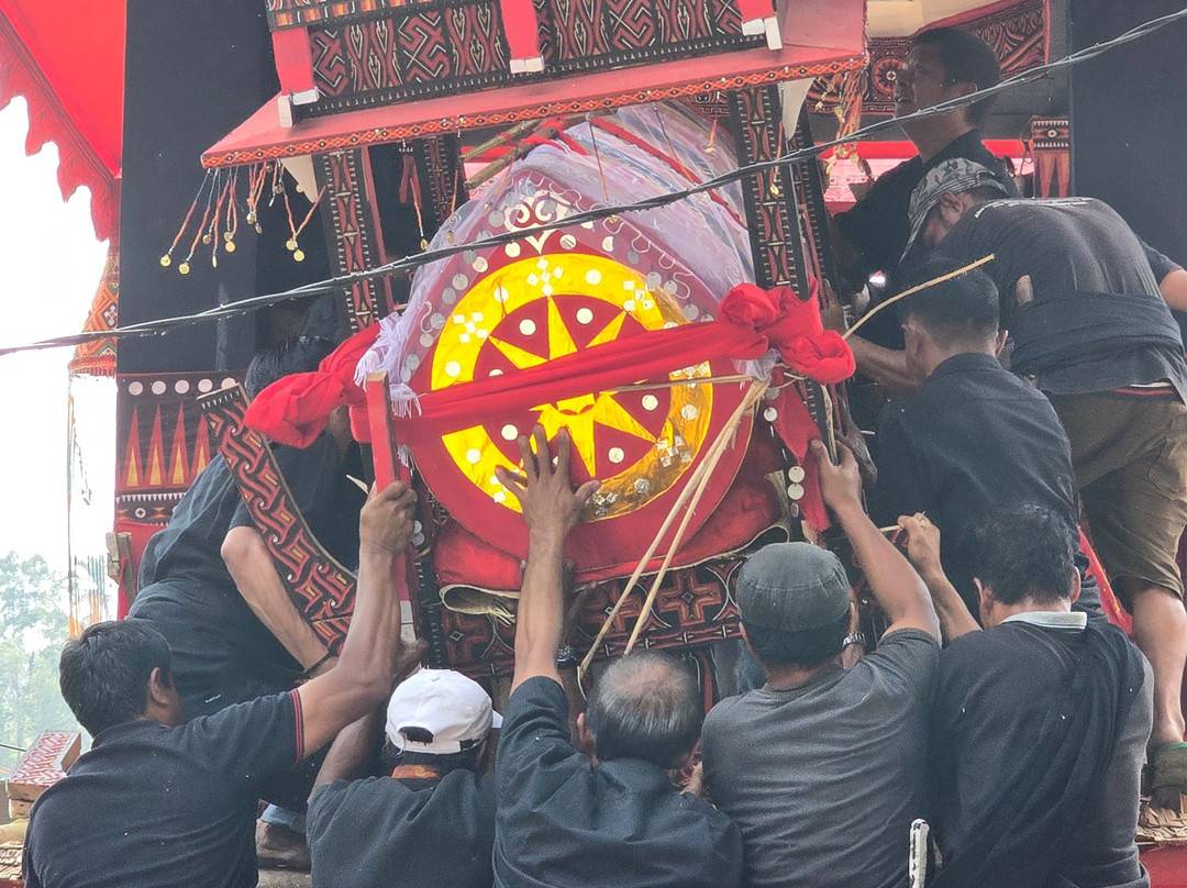TORAJA TOUR WITH GUIDE SERVICE.-Tana Toraja必去景点
