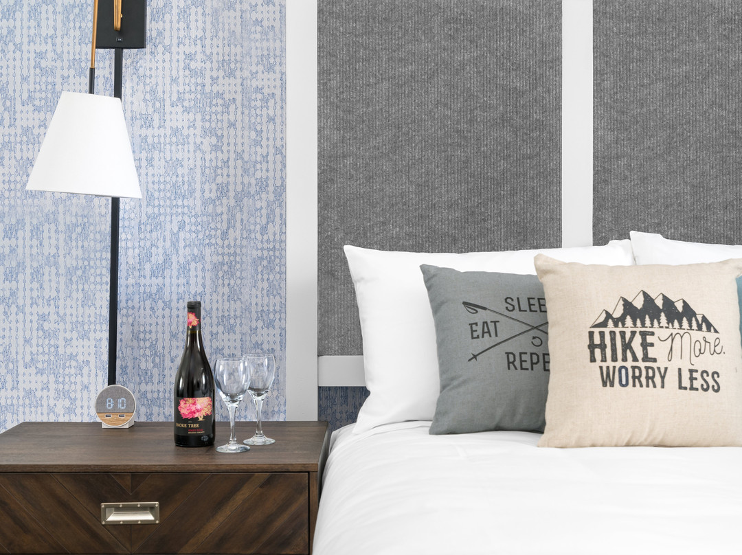 Gravity Haus Steamboat主图