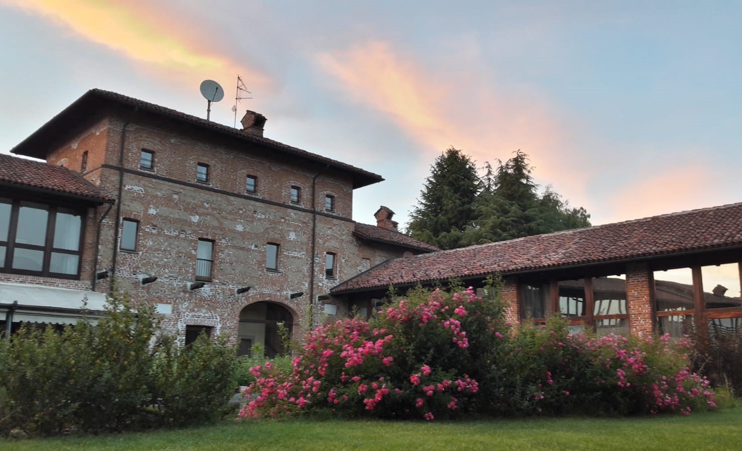 Cascina Era È Resort Wellness-官方