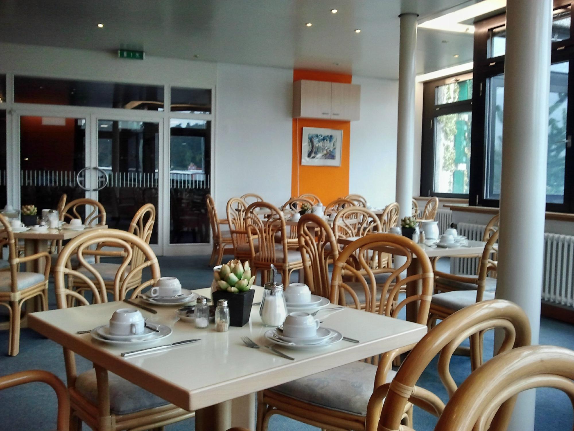 Serways Hotel Weiskirchen Nord-餐饮