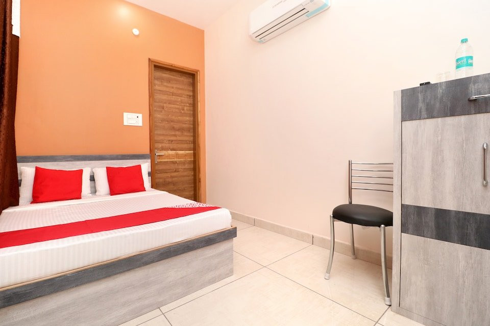 OYO 35650 Hotel Rks Residency