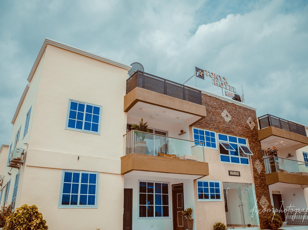 Tonyx Hotel Suites & Spa