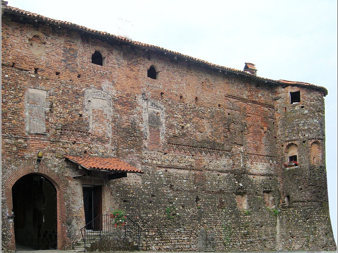 Castello di Lozzolo景点图片