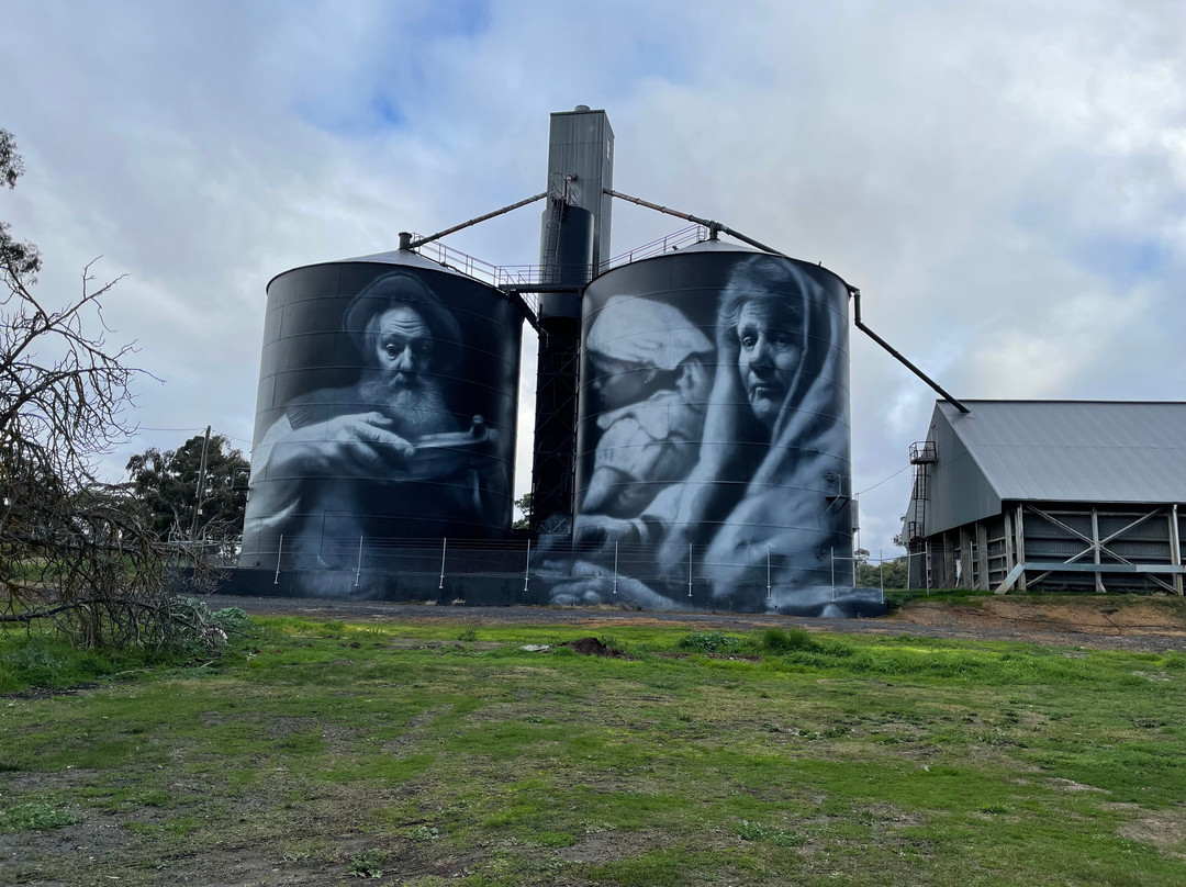St Arnaud Silo art - hope景点图片