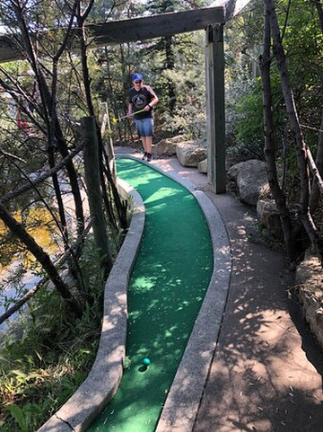 Stone Creek Adventure Golf-卡尔加里必去景点
