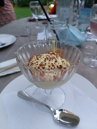 阿尔伯格皮若酒店主图