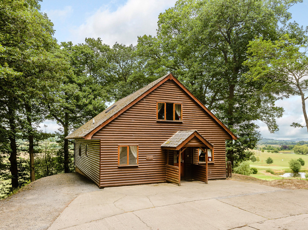 Penllwyn Lodges