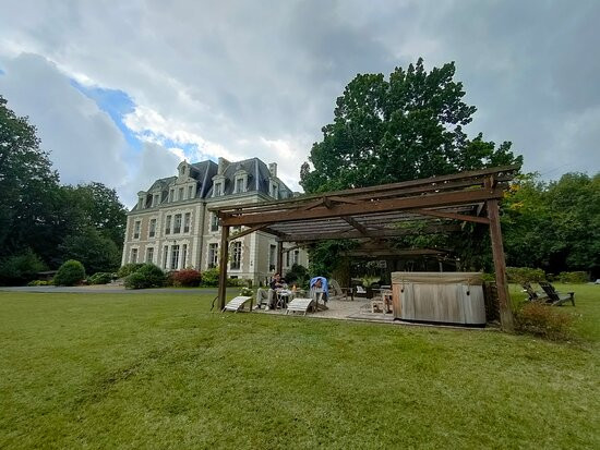 Chateau des Essards主图