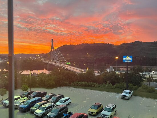 Sleep Inn & Suites Steubenville At The University主图