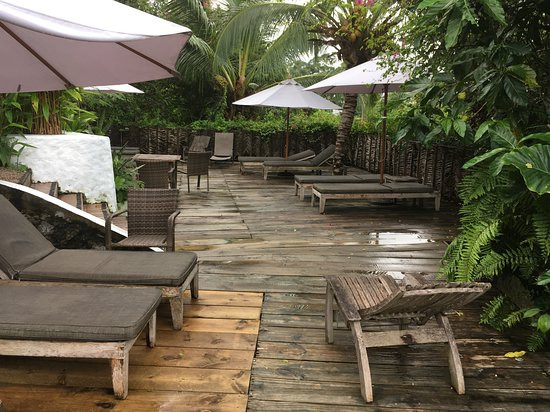 布里斯酒店主图