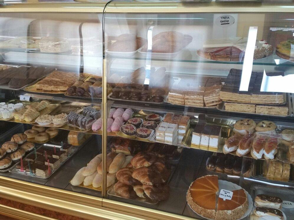 Castellar de la Frontera餐馆和美食-Cafeteria-Pasteleria Casa Del Pueblo