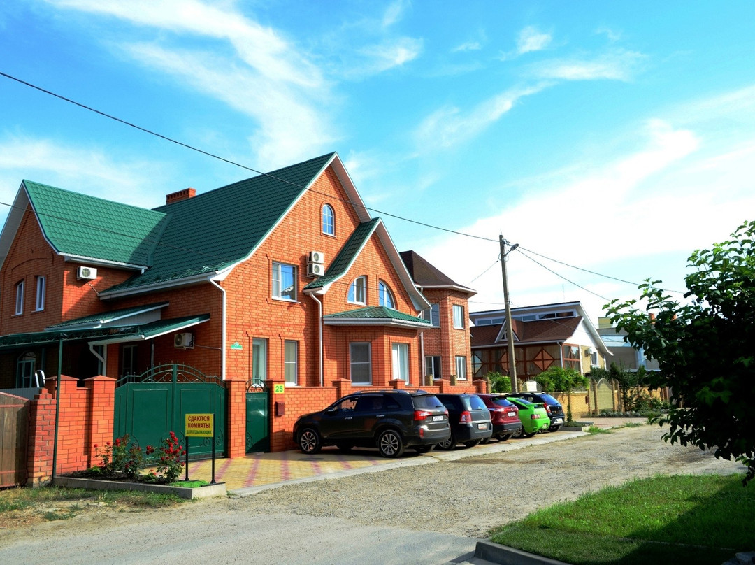 guest house on Nikolayevskaya 25