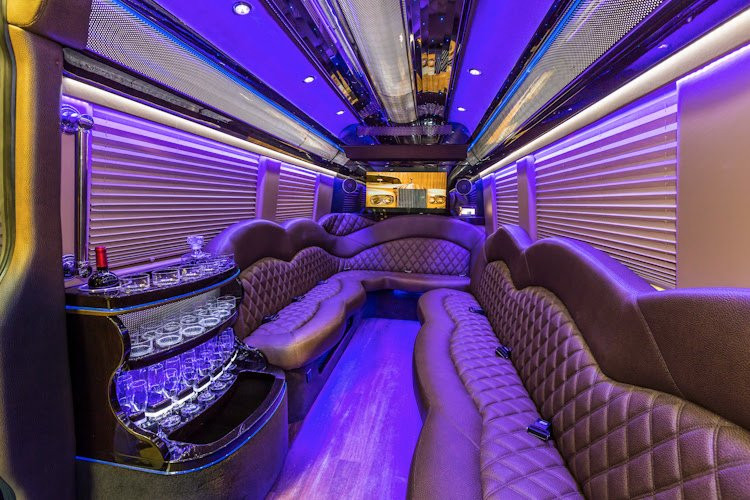 Epic Limousine景点图片