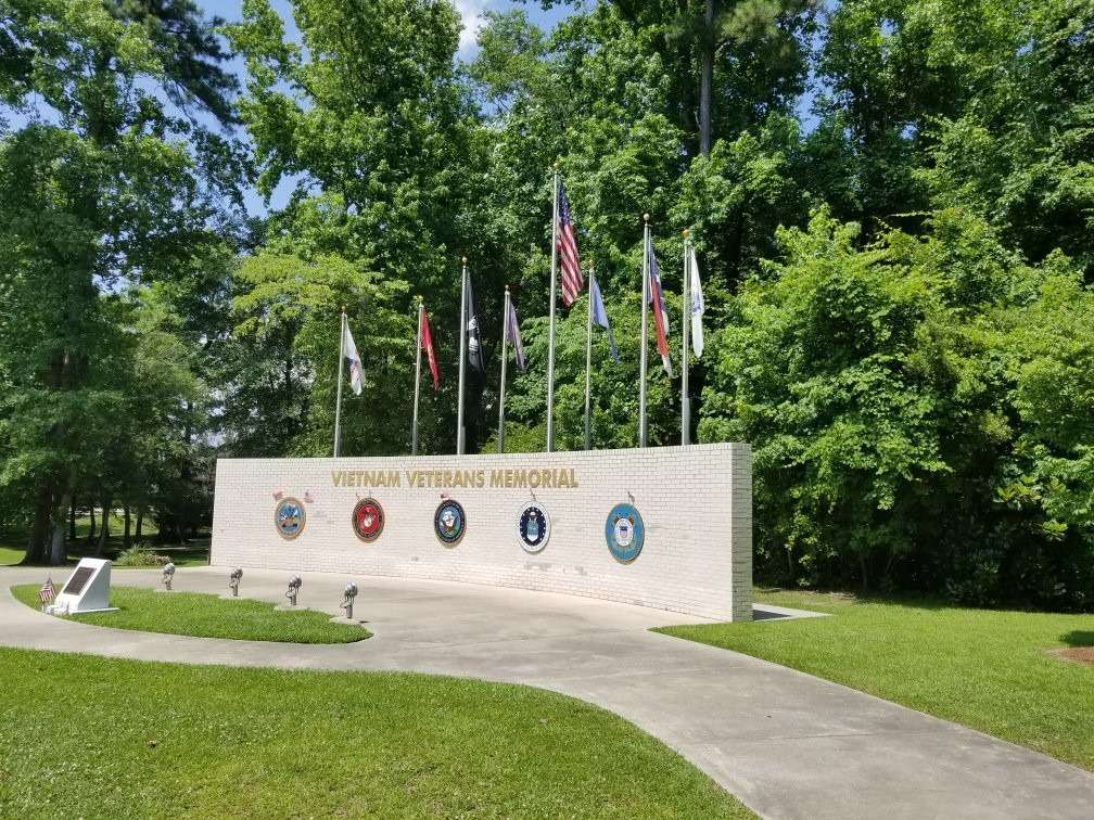 Veterans Memorial Jacksonville NC景点图片