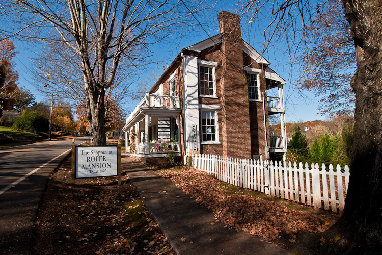 Jefferson City旅游景点-The Shoppes at Roper Mansion