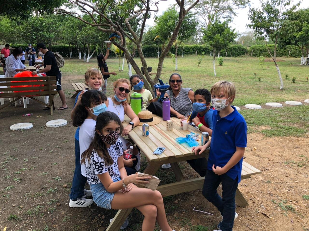 La Granja Del Abuelo Elías-Malagana必去景点