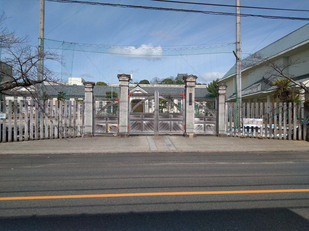 Ueno High School景点图片