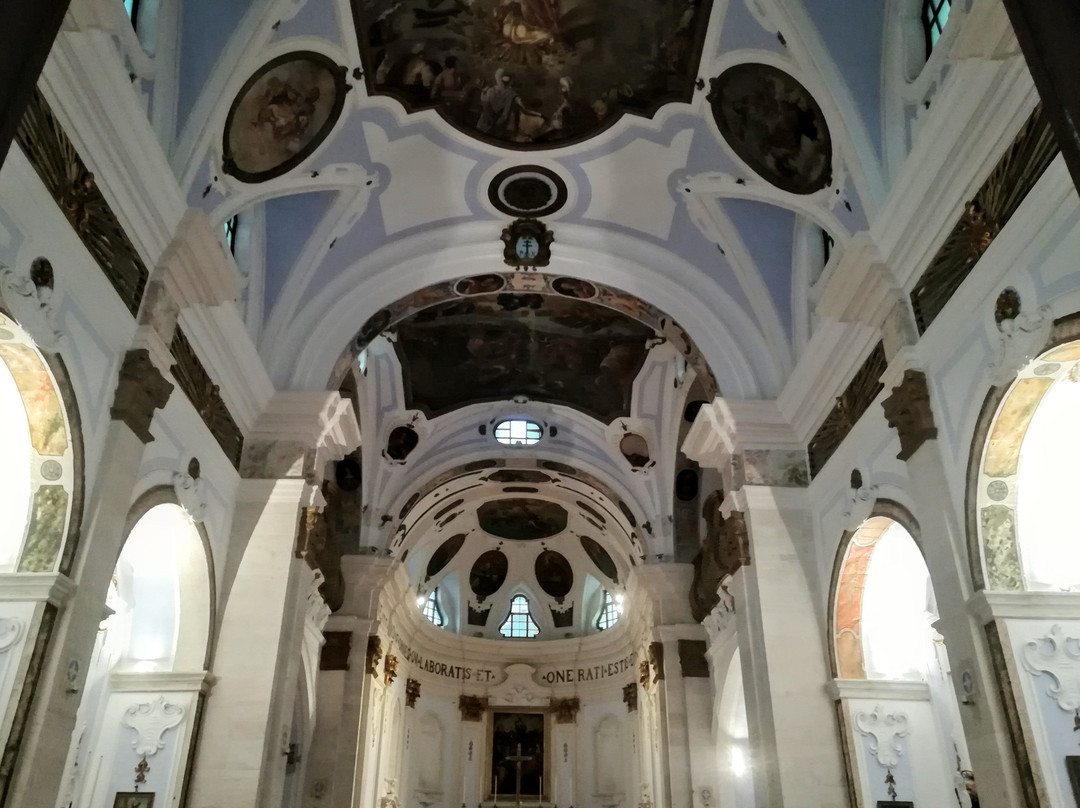 Parrocchia S.Chiara-特拉尼必去景点