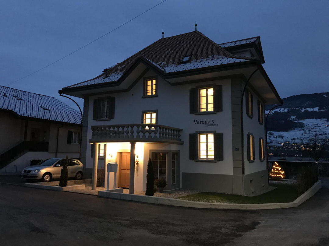 Verena's Boutique Villa Au Lac主图