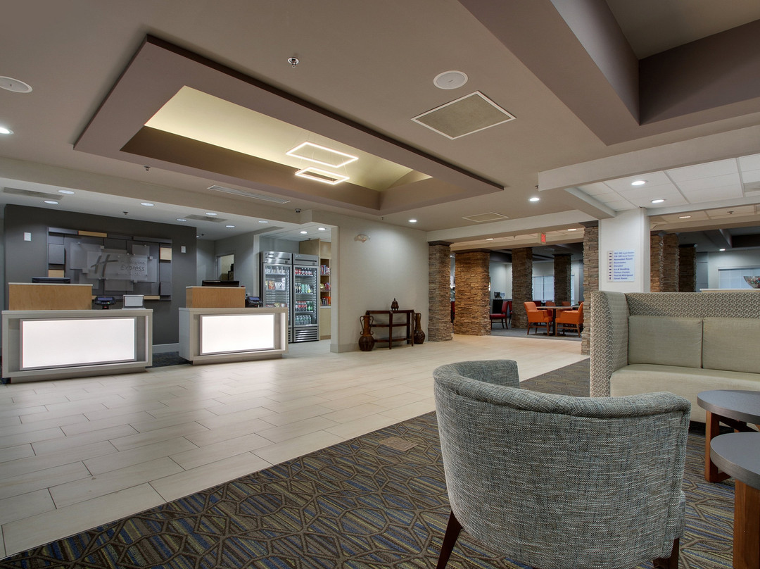 Holiday Inn Express & Suites Middleboro Raynham by IHG主图