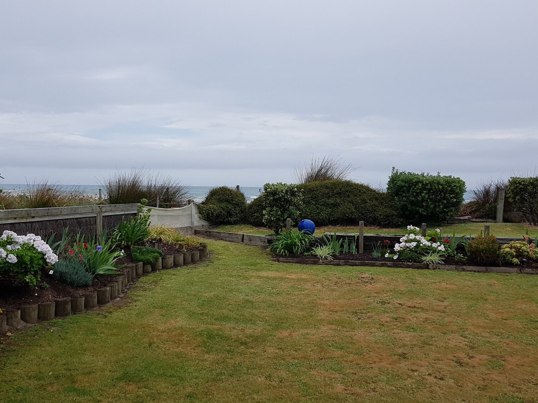 Beachfront Bed & Breakfast主图