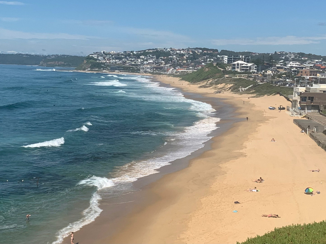 Merewether Beach景点图片