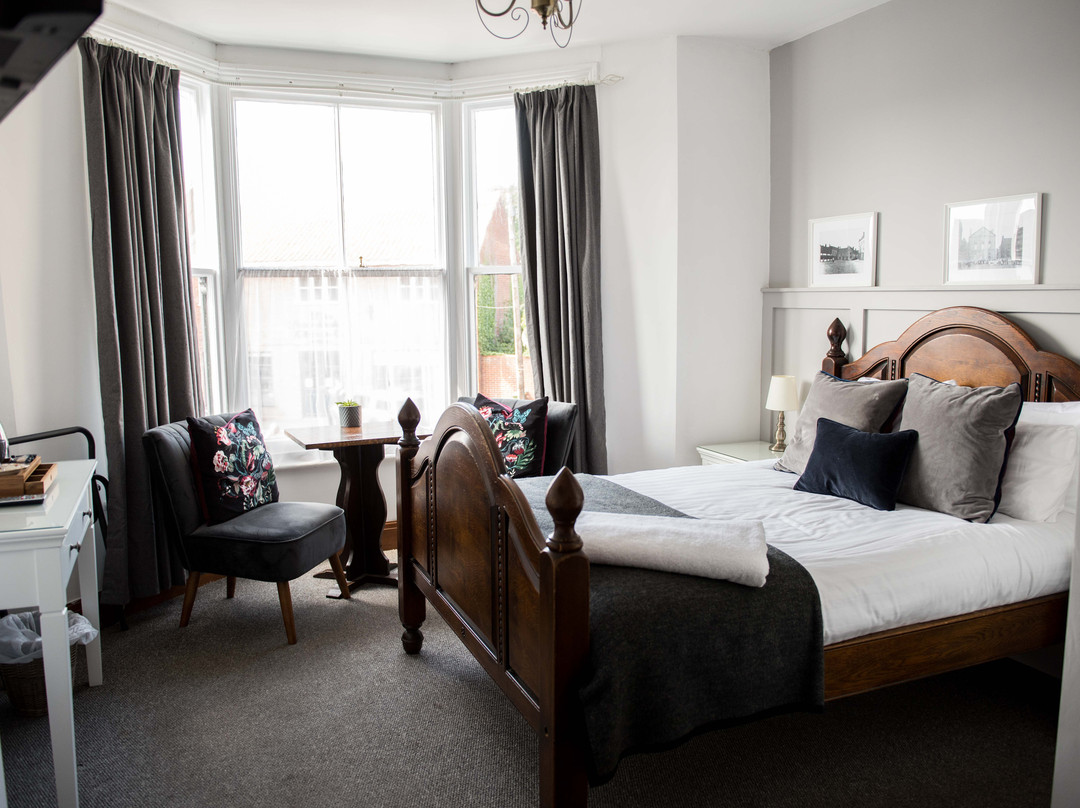 The George Hotel主图